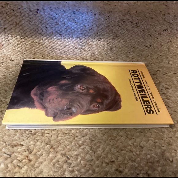 Book (Hardback):Rottweiler by Anna Nicholas - Picture 4 of 16